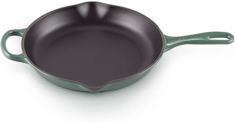 Le Creuset LS2024-237D Signature Cast Iron Signature Iron Handle Skillet. 9″ (1-3/8 qt.). Deep Teal