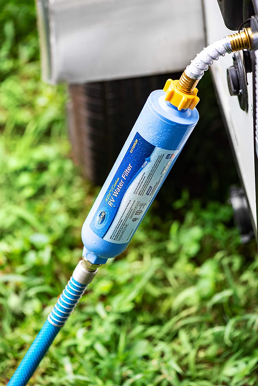 Camco TastePure RV/Marine Water Filter with Flexible Hose Protector. Chlorine and Sediment in Drinking Water (40043)