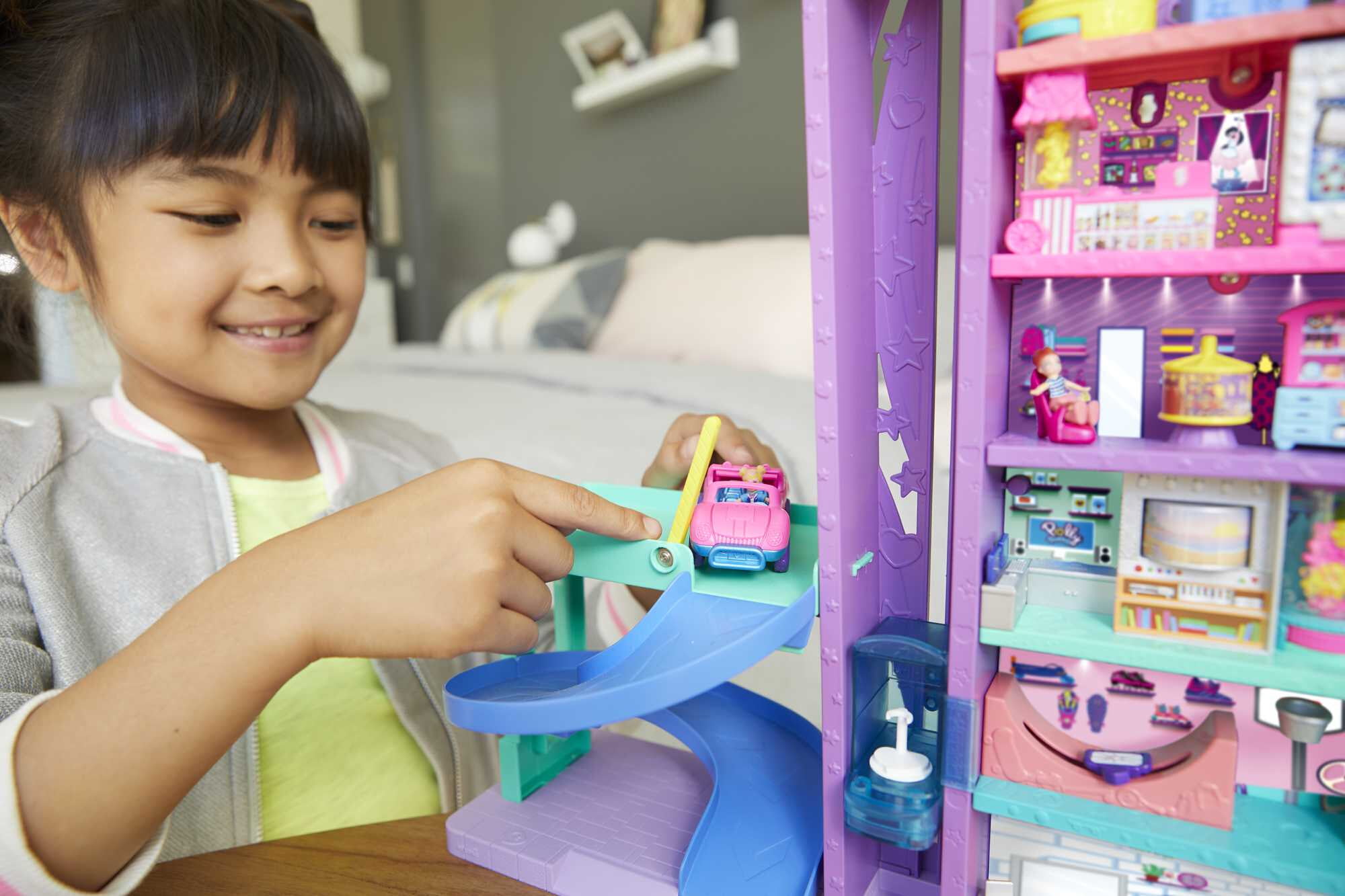 Polly Pocket Pollyville Mega Mall Playset With Themed Accessories