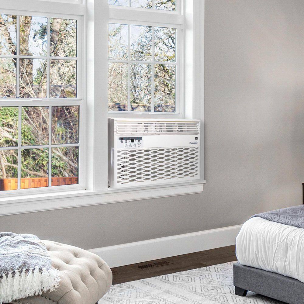 Danby DAC120EB9WDB-6 12000 BTU 550 sq.ft. ENERGY STAR Compliant Window AC with Remote in White