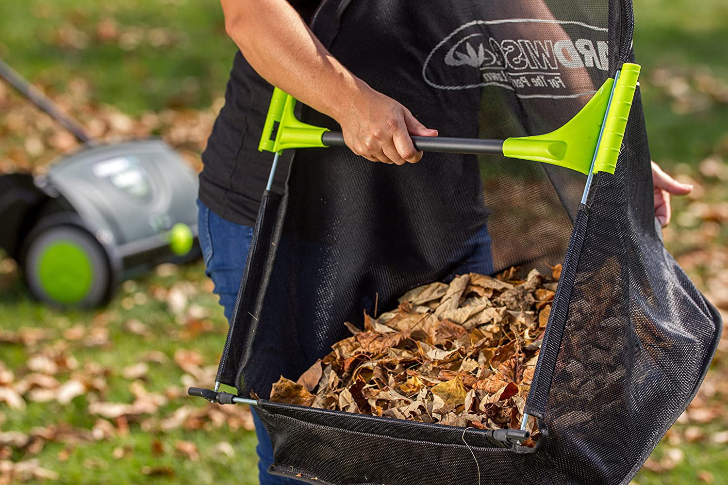 Earthwise 21″ Push Lawn Sweeper. 2.6 Bushel Collection Bag. LSW70021