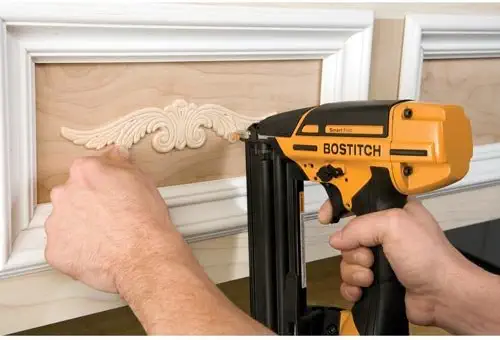 Bostitch BTFP12233-8 Smart Point 18-Gauge Pneumatic Brad Nail Gun (Nailer)