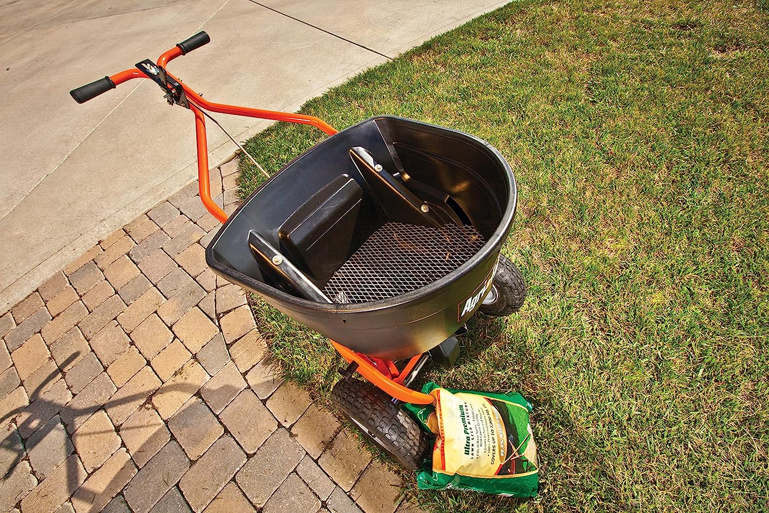  Agri-Fab Push Broadcast Spreader. 130-lb Capacity