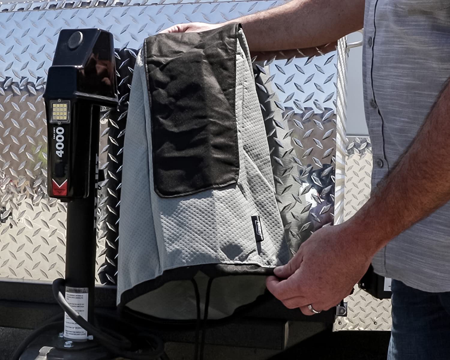 Camco Electric Tongue Jack Head Cover (48356)