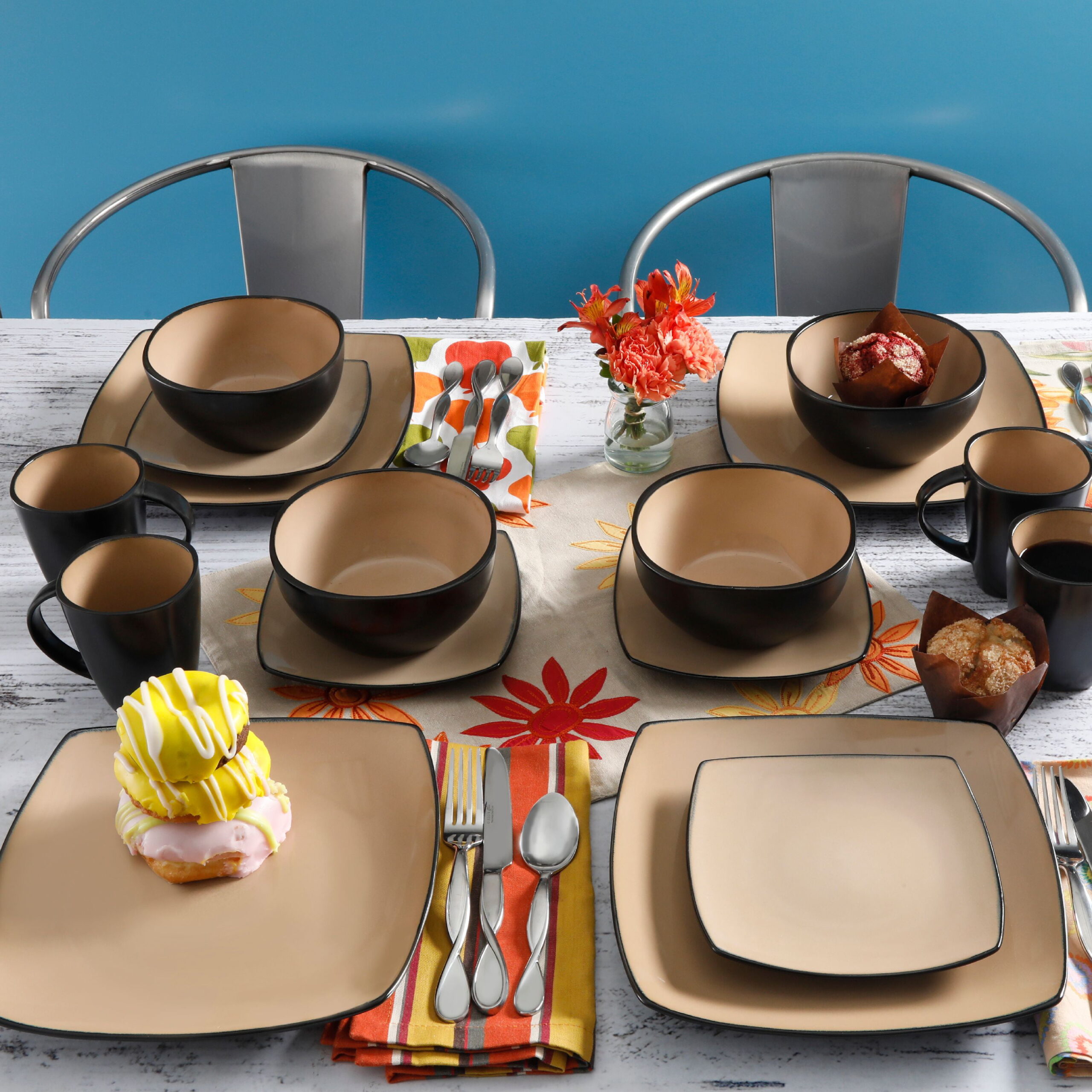 Gibson Soho Lounge Square 16-Piece Dinnerware Set - Taupe