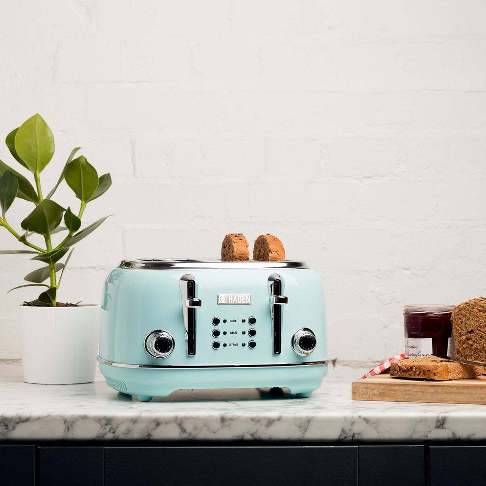 HADEN  Stainless Steel Retro Toaster & 1.7 Liter Stainless Steel Electric Kettle. Turquoise. 1 Kettle