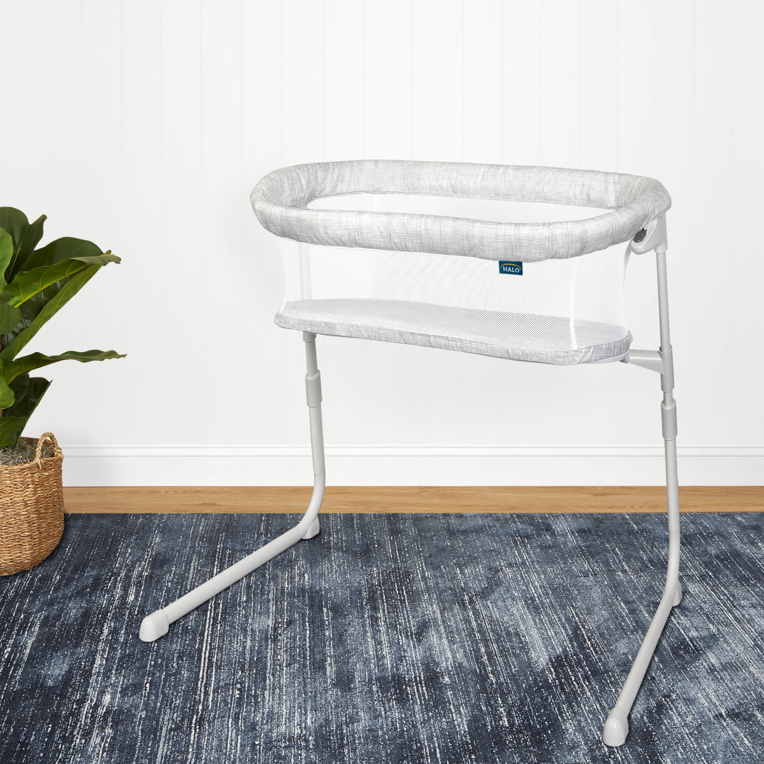 Halo® Bassinest® Flex™ - Portable Baby Bassinet - Newborn - 0-5 Months - Heather Weave