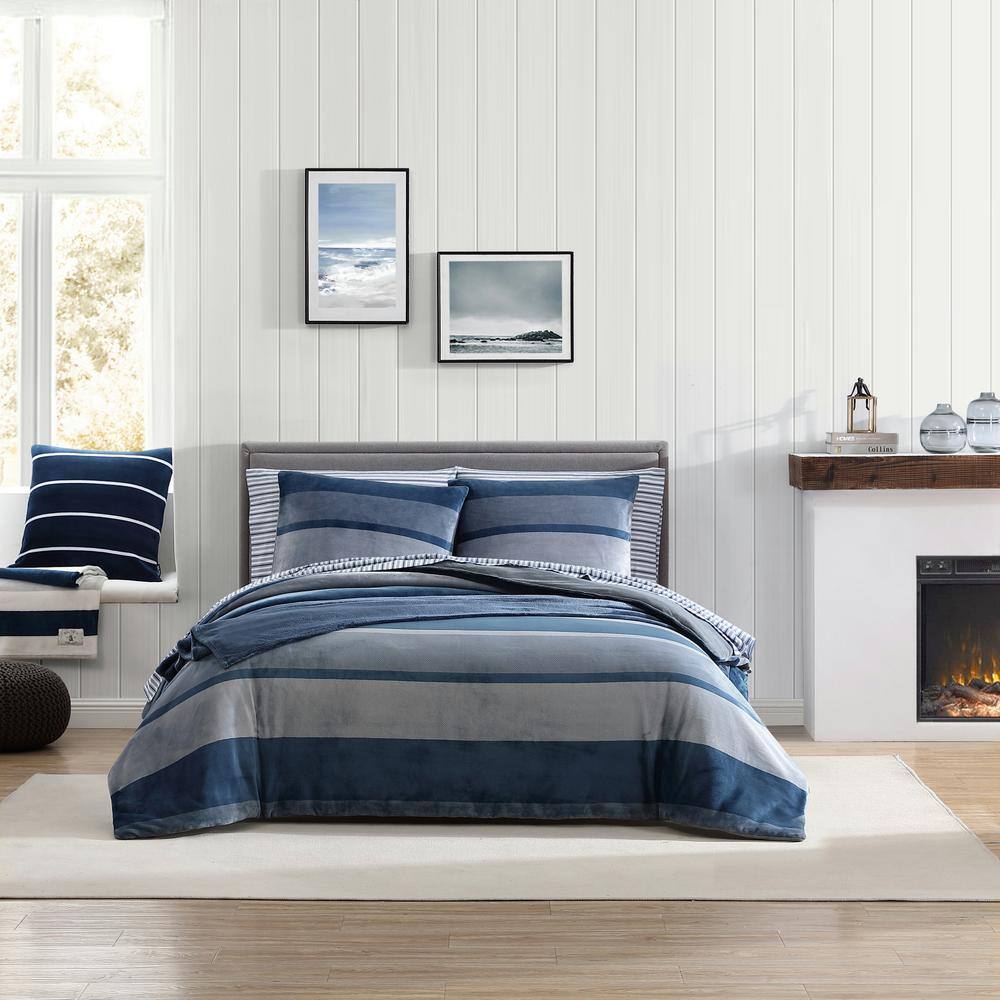 Nautica Linden 3-Piece Navy Blue Microfiber King Comforter Set