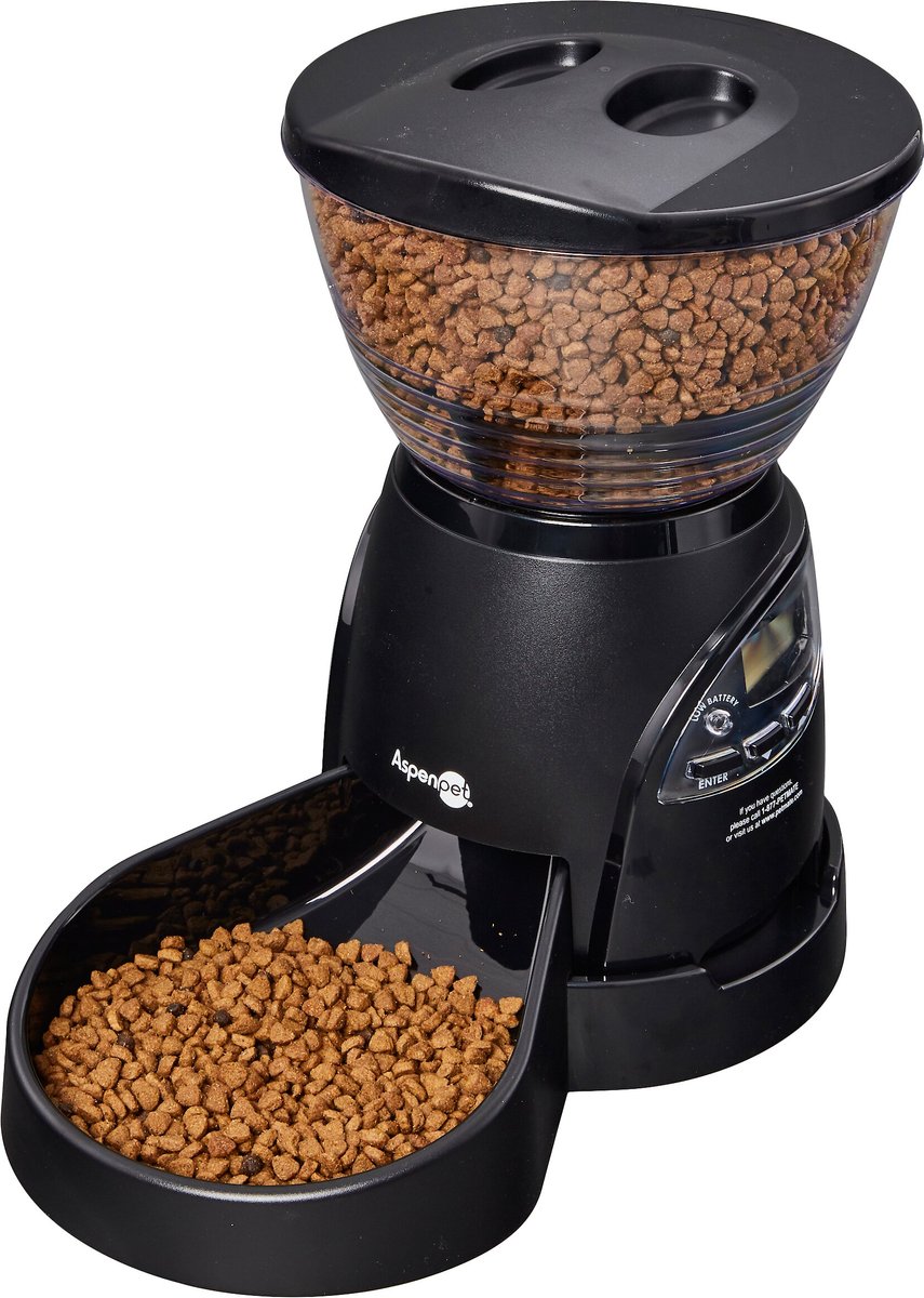 Aspen Pet LeBistro Portion Control Programmable Dog & Cat Feeder. 18-cup