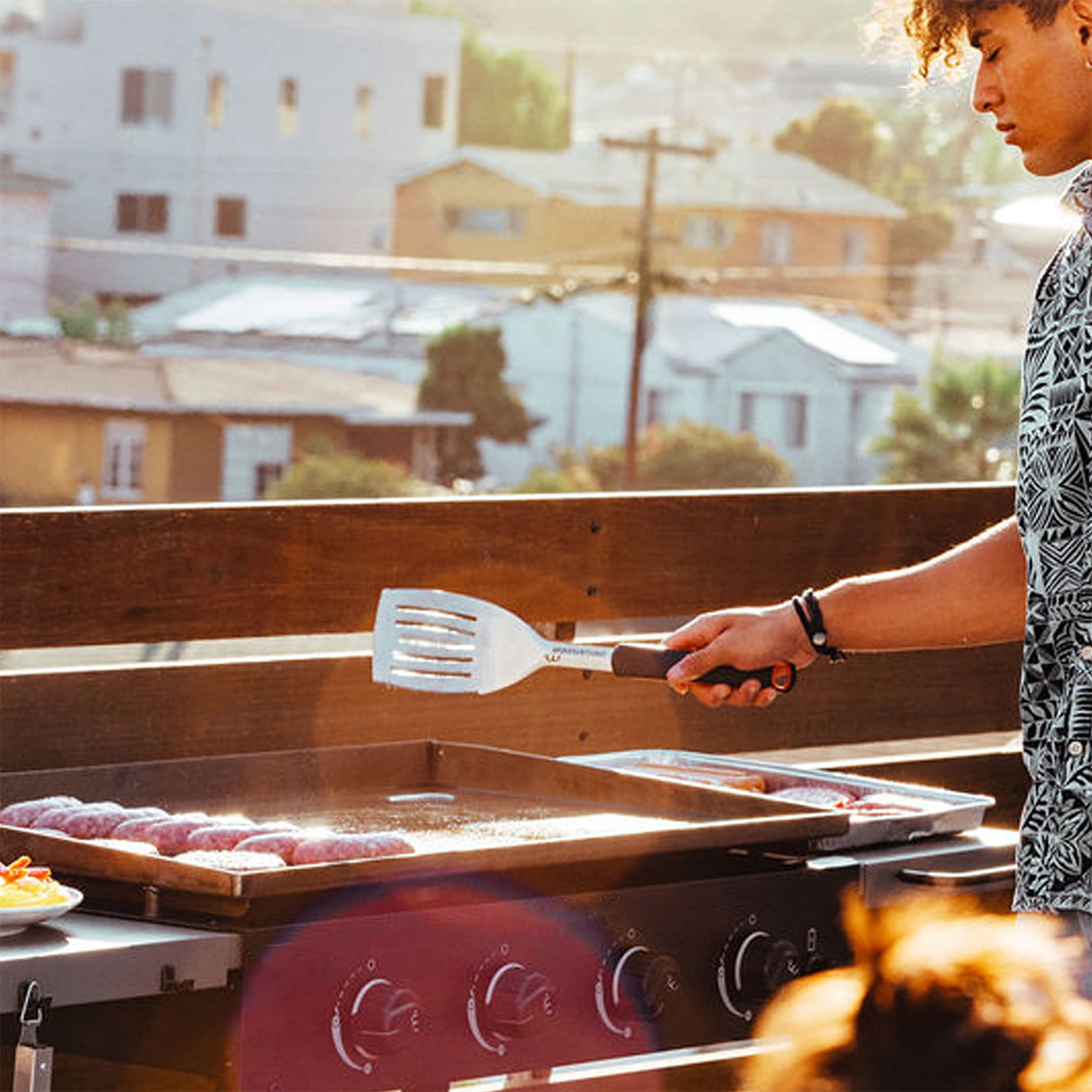 Vebreda 4-Burner 30″ Griddle Propane Gas Grill. Black