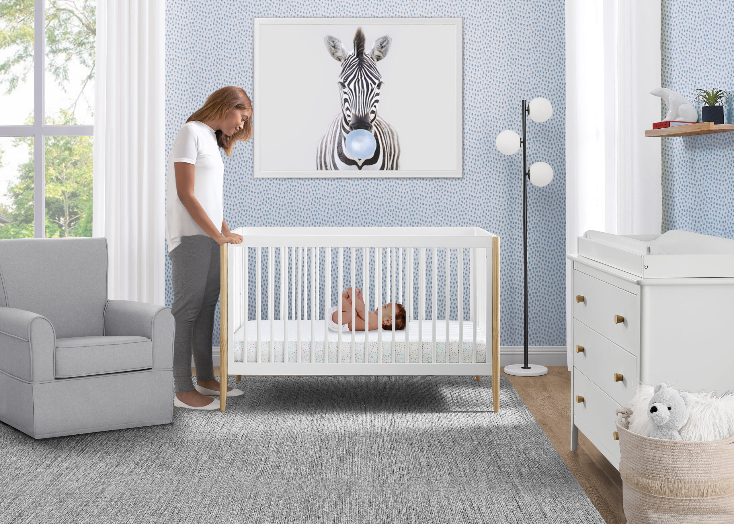 Delta Children Casey 6-in-1 Convertible Baby Crib. Bianca White/Natural