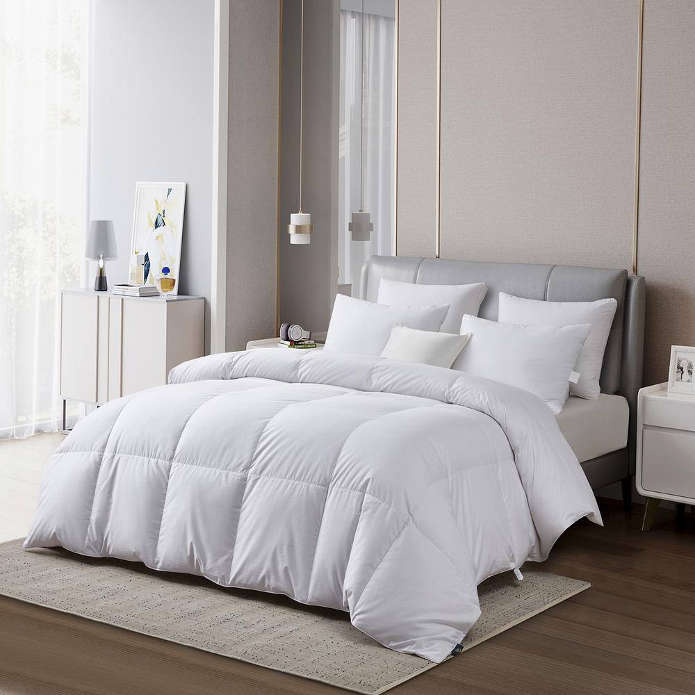 Serta  400-Threadcount Cotton Sateen European Goose Down All Seasons White King Comforter