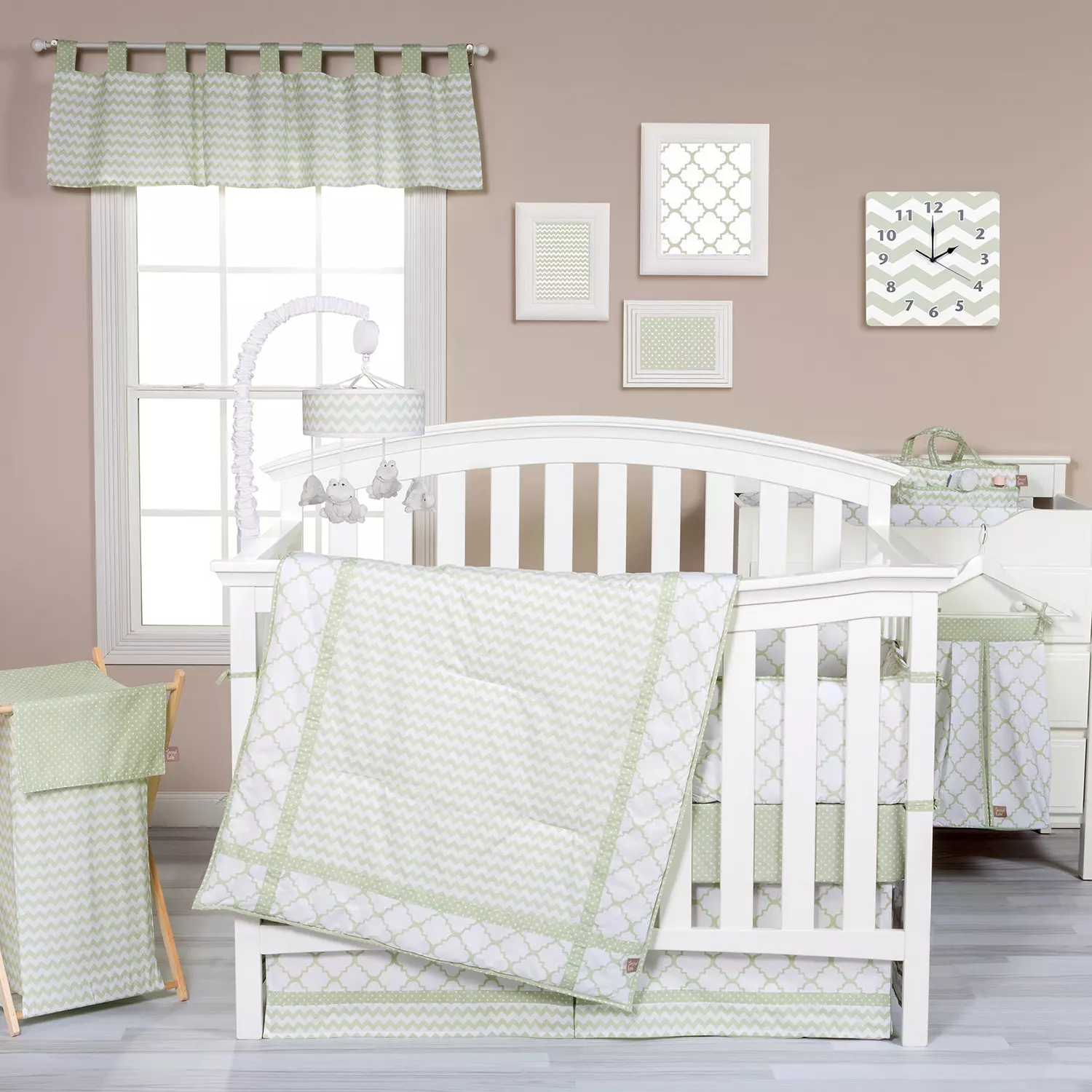 Trend Lab 3-Piece Crib Bedding Set. Sea Foam