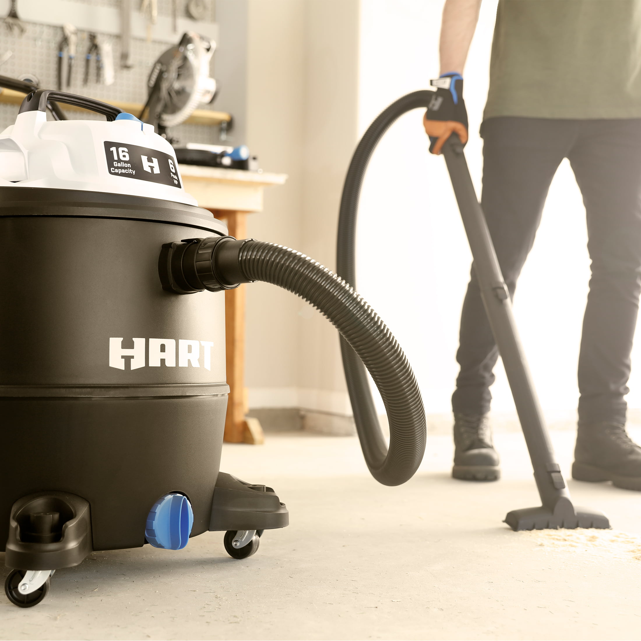 HART 16 Gallon 6 Peak HP Poly Wet/Dry Vacuum. VOC1612PF 3701