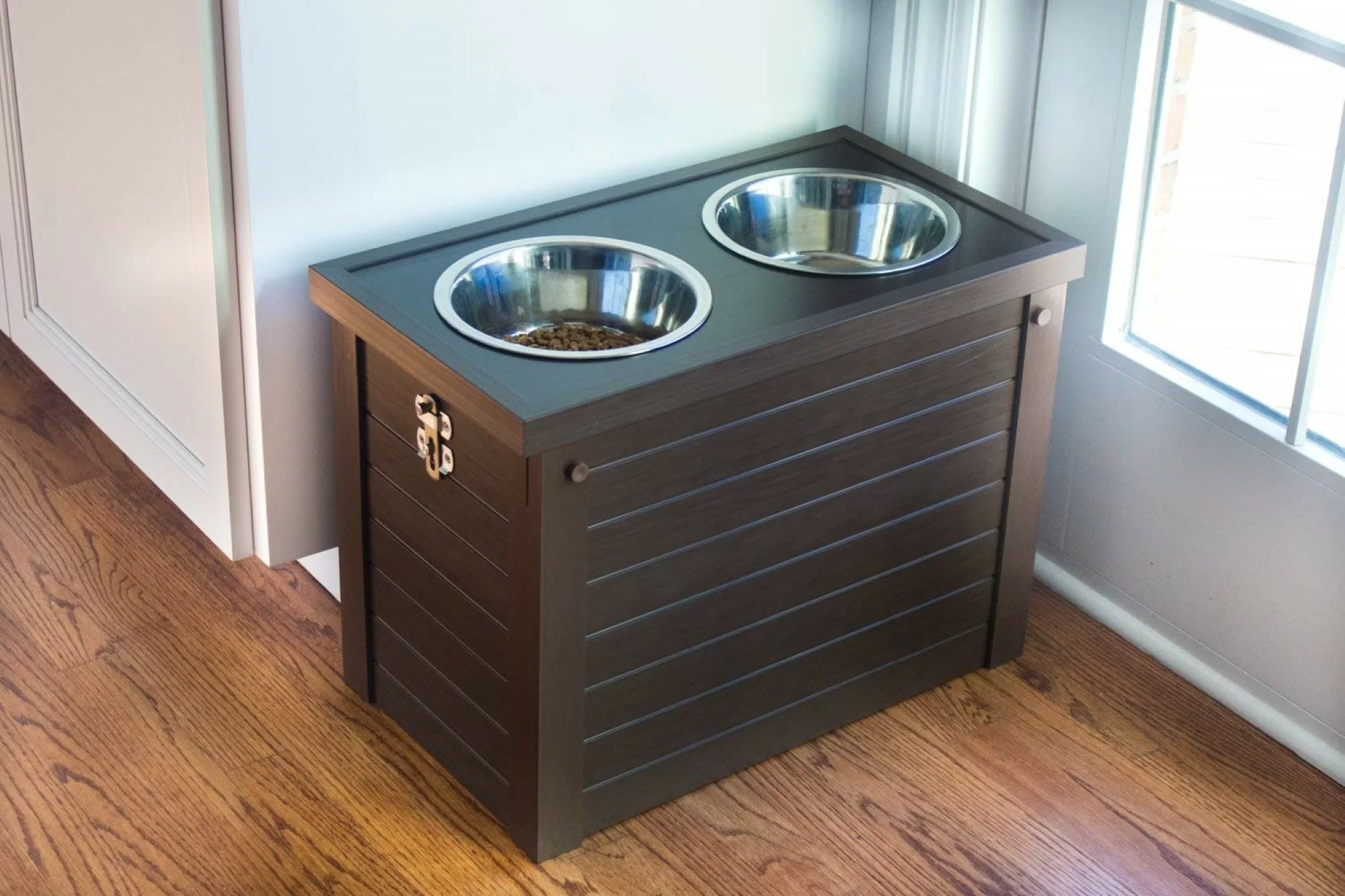 New Age Pet ecoFLEX Piedmont Dog Diner. Russet