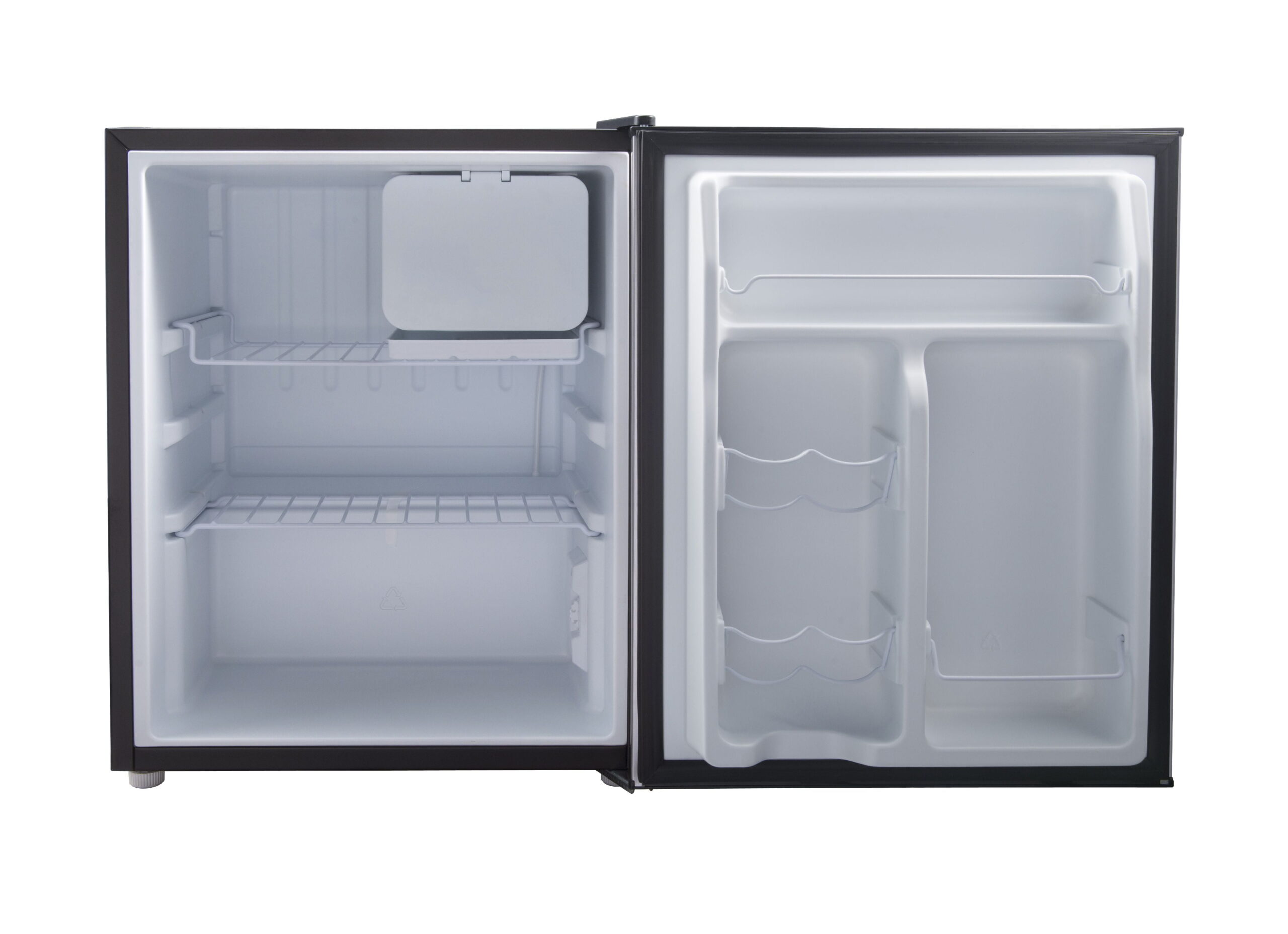 Galanz 2.7 Cu Ft One Door Mini Fridge. Stainless Steel Look. Estar