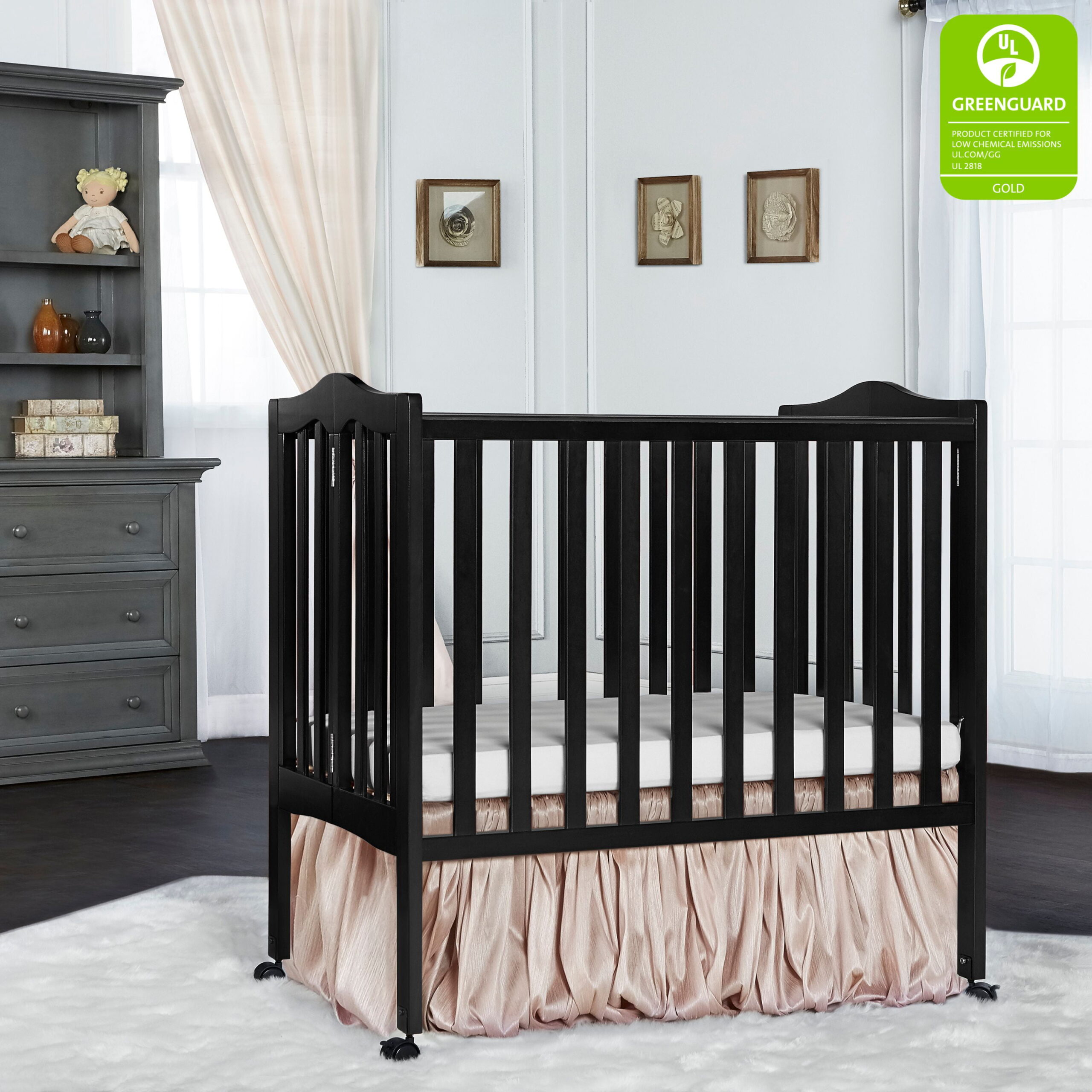 Dream On Me 2-in-1 Lightweight Folding Portable Crib. Black