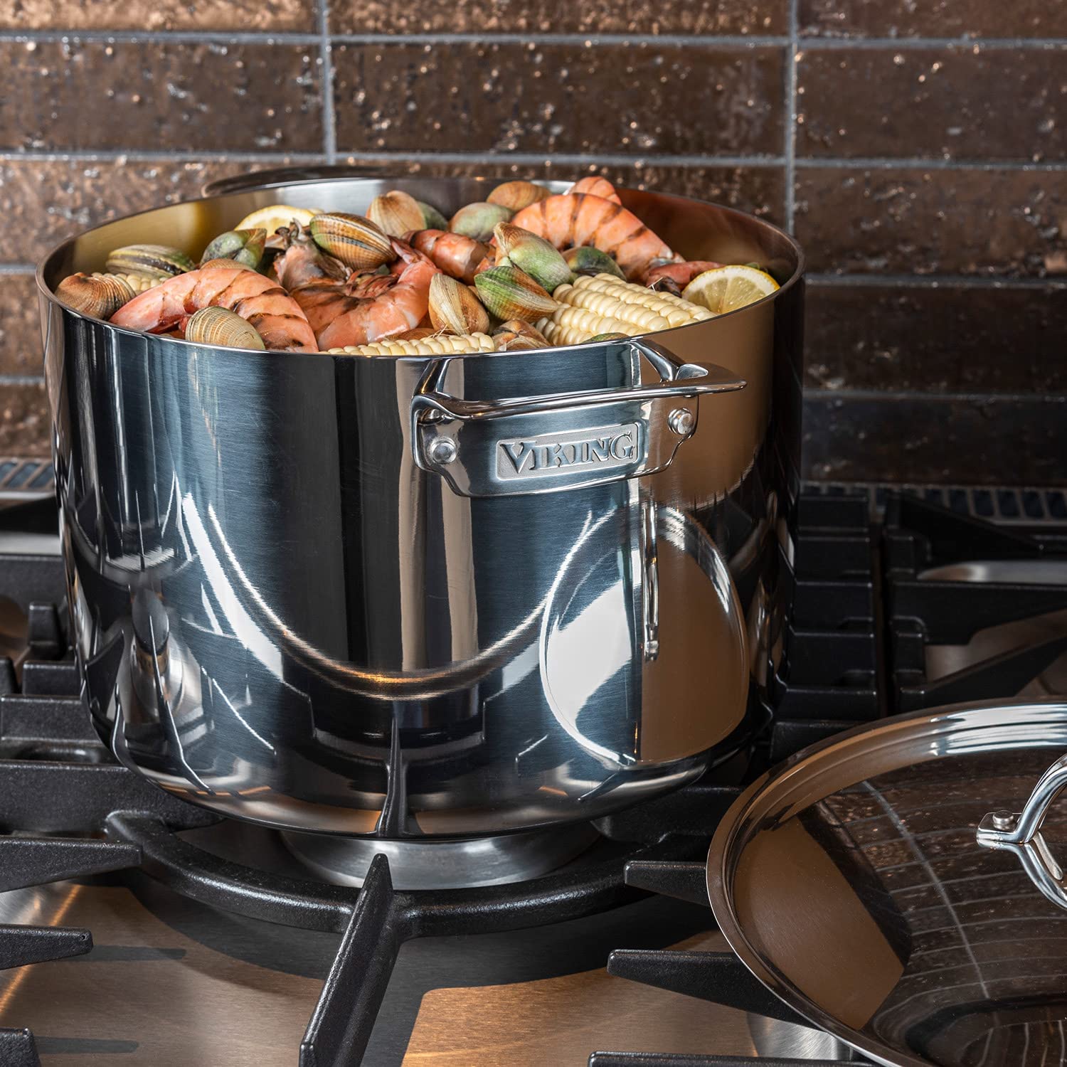 Viking 3-Ply Stainless Steel Stock Pot. 12 Quart