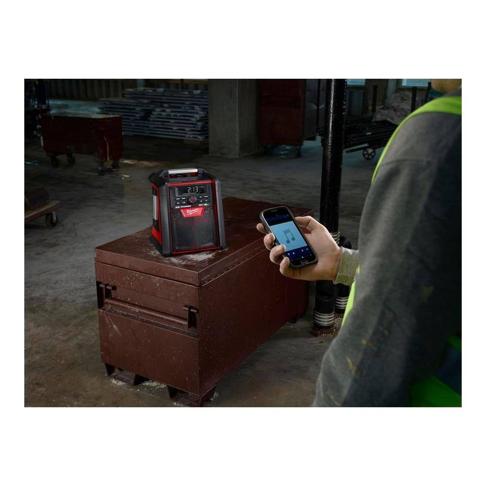 Milwaukee 2792-20-48-11-1820 M18 18-Volt Cordless Jobsite Radio/Charger with free M18 2Ah Compact Battery