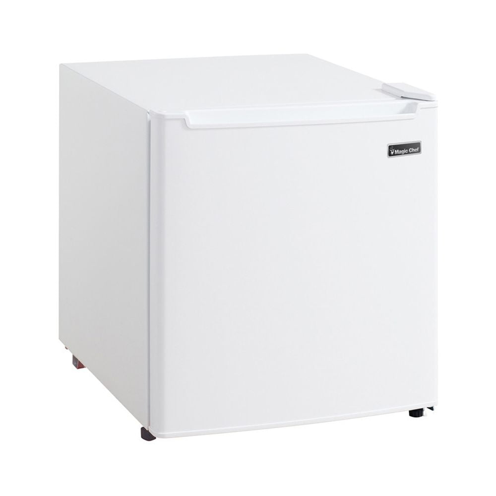 Magic Chef. 17.3 W Mini Refrigerator with Freezer Shelf. 1.7 CU FT. White (MCR170WE)