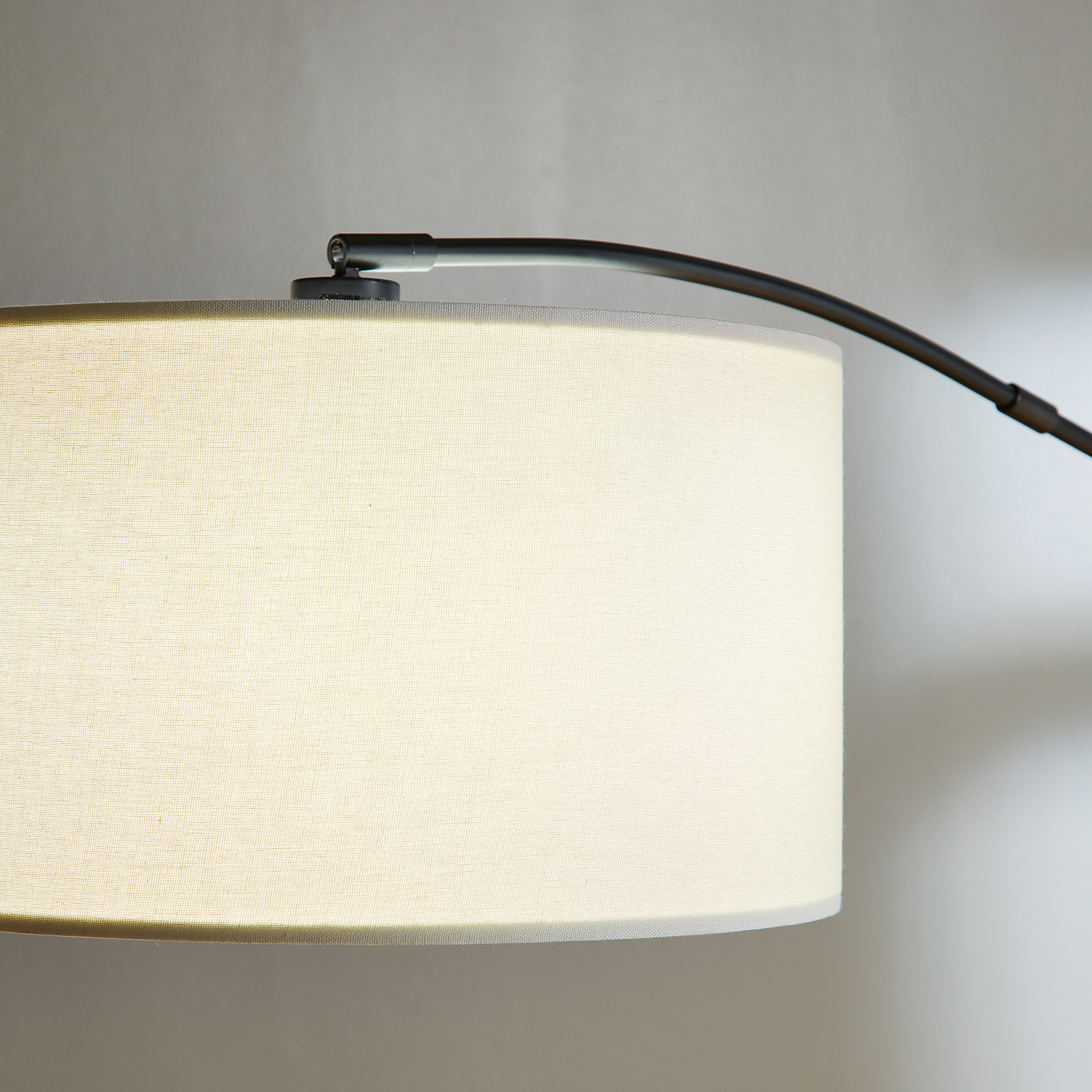 Better Homes & Gardens Arc Metal Floor Lamp. Black Finish