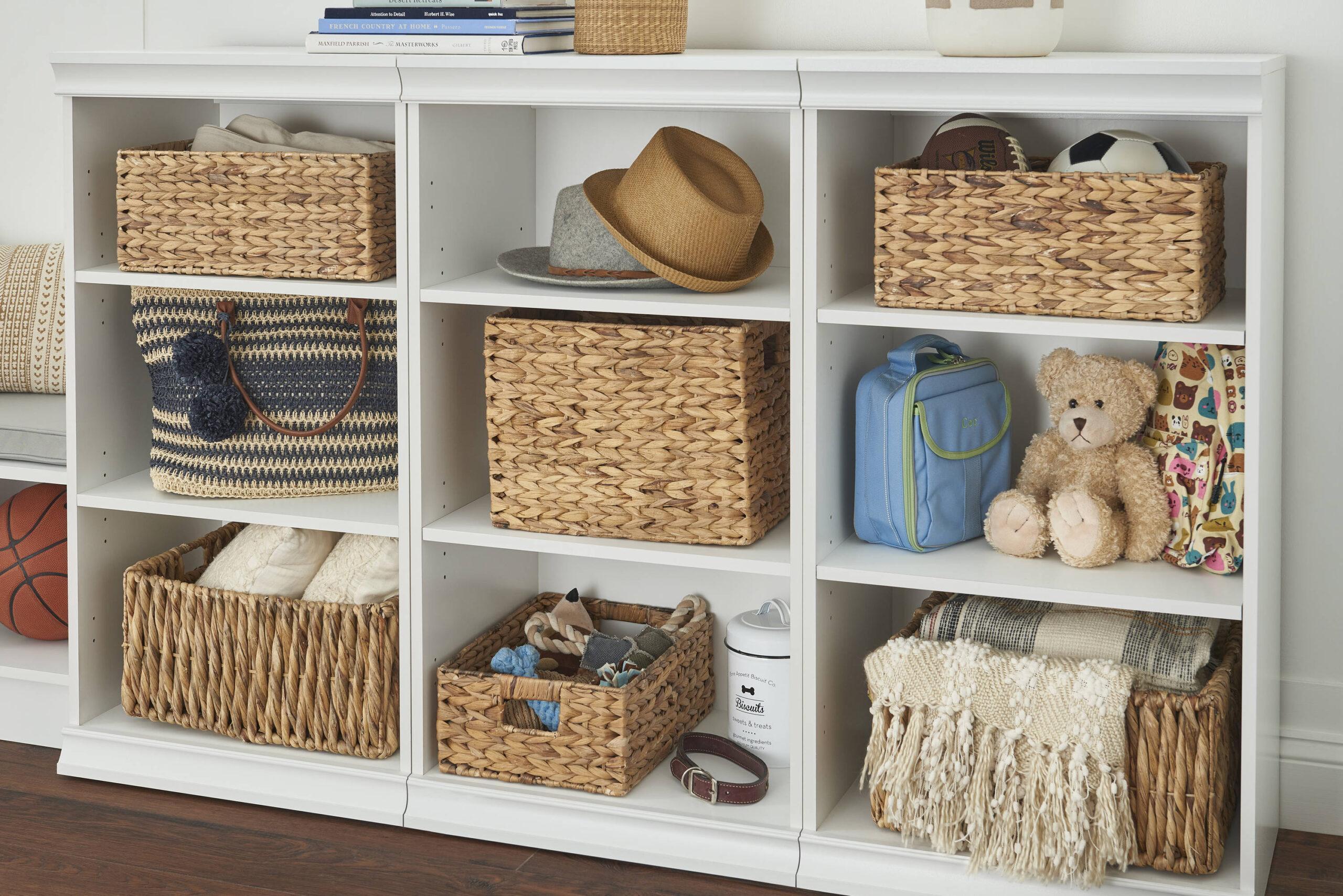 ClosetMaid Modular Closet 21.38-in W x 15.91-in D x 40.29-in H White Wood Closet Tower