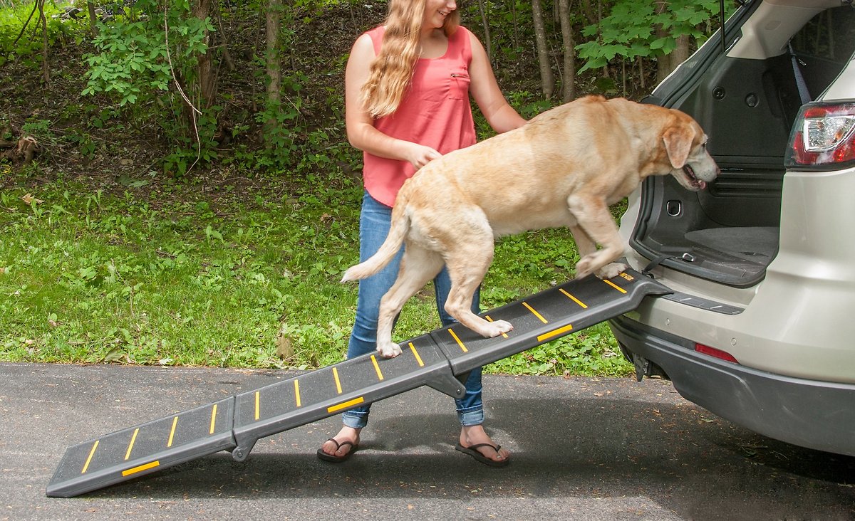 Pet Gear Reflective Extra Wide Foldable Dog Car Ramp. Tri-fold