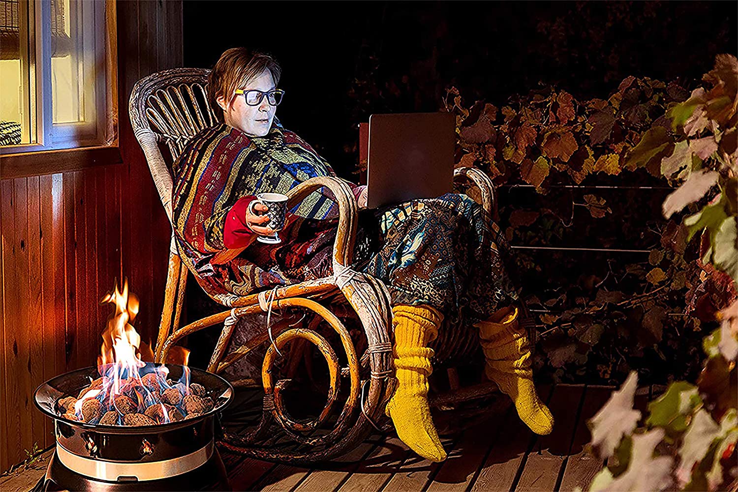 Outland Living Model 870 Portable Propane Fire Pit. Black