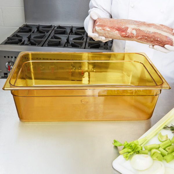 Rubbermaid FG232P00AMBR Full Size Amber High Heat Plastic Food Pan - 6″ Deep