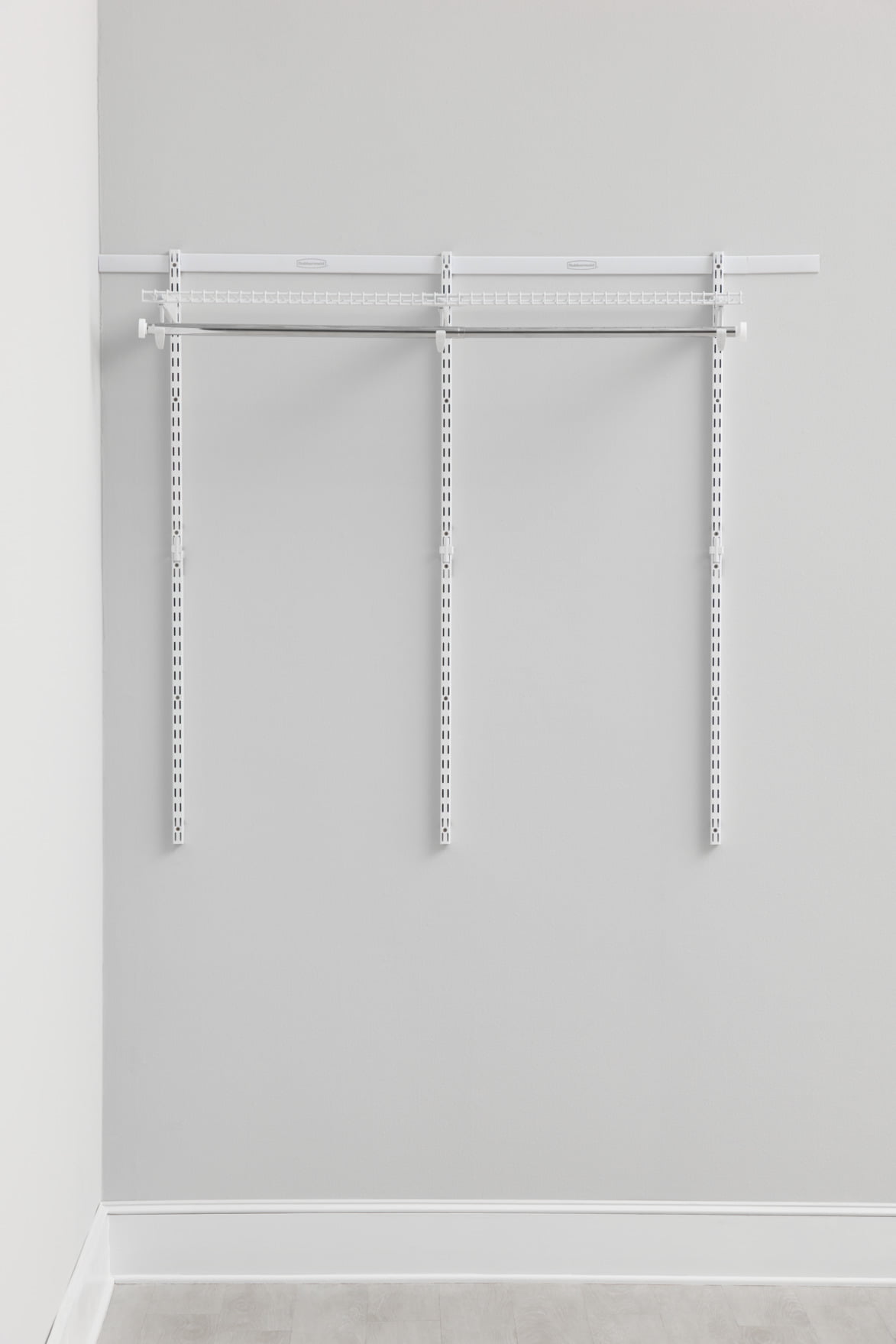 Rubbermaid 2-4ft Steel Expandable Closet Kit Organization Storage Solution. White