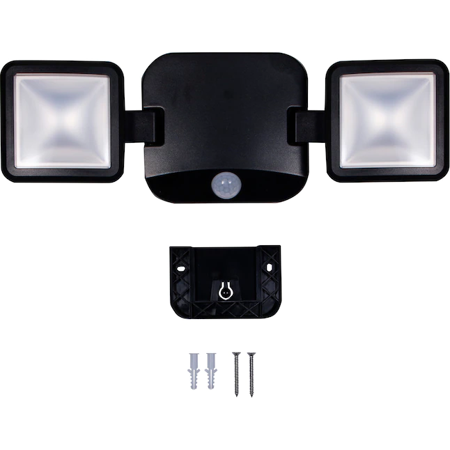 Energizer  120-Degree 600-Lumen Black Battery-operated LED Outdoor Motion-Activated Flood Light
