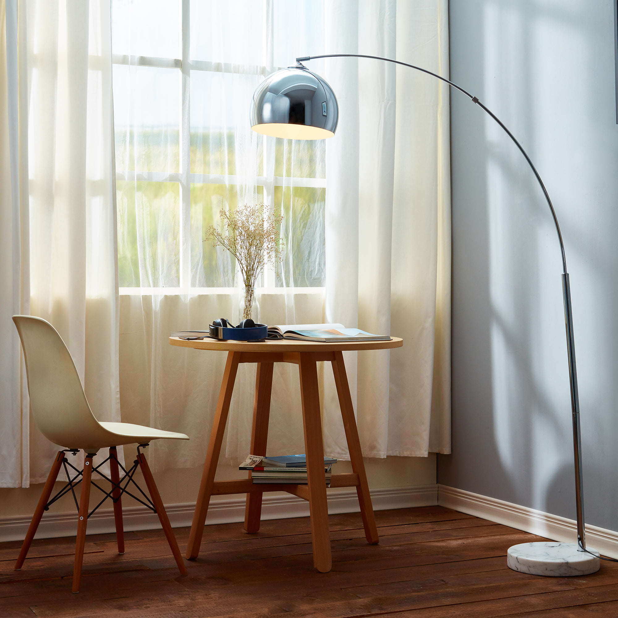 Teamson Home Arquer Arc 66.93″ Metal Floor Lamp with Bell Shade. Chrome
