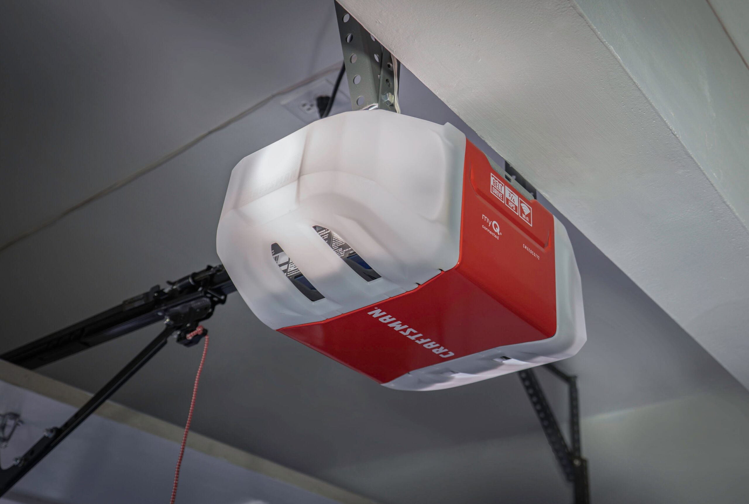 CRAFTSMAN 1.25-HP myQ Smart Belt Drive Garage Door Opener Works with Myq Wi-fi Compatibility Battery Back-up LED Light