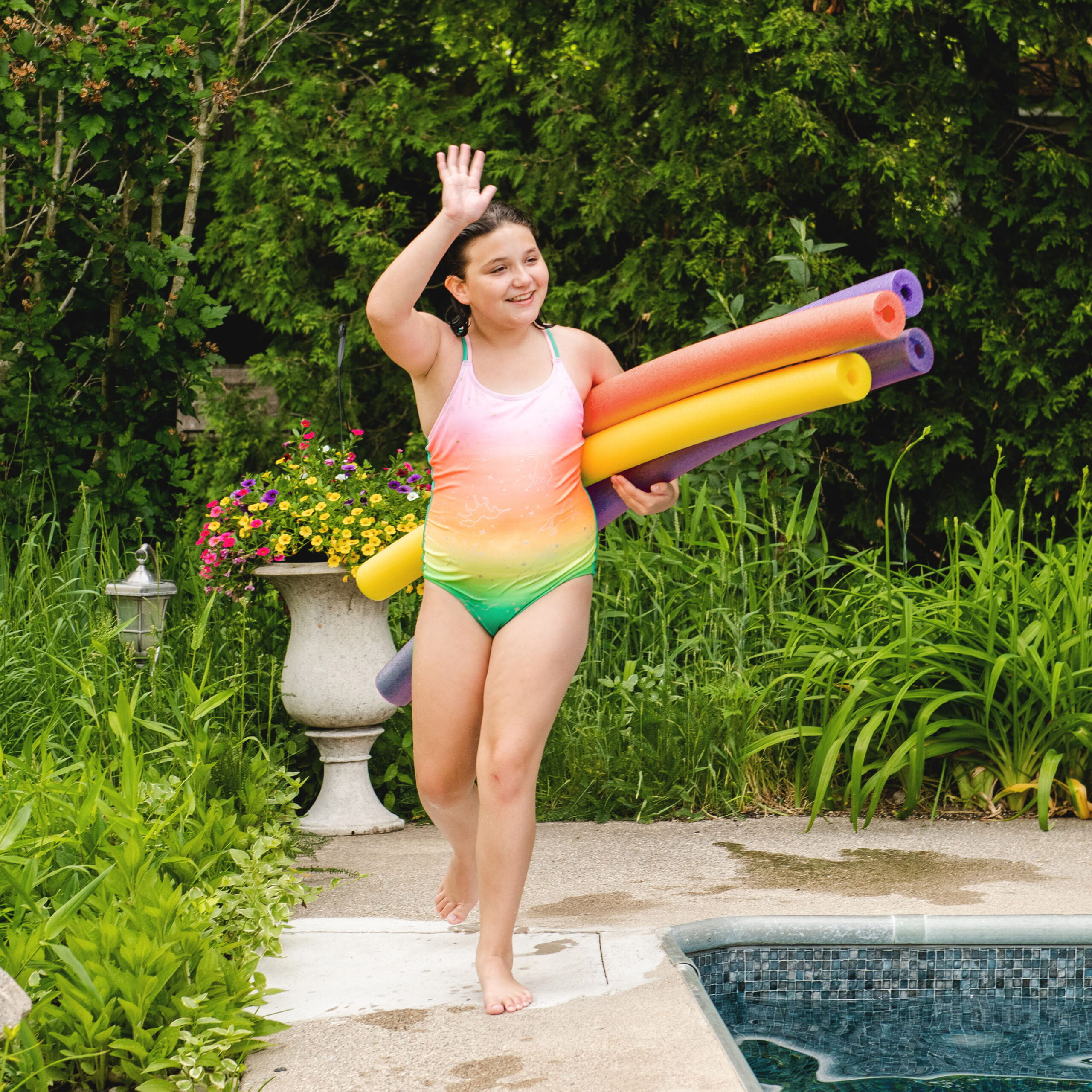 Big Joe Super Swim Noodle 20 Pack Pool Noodles. Assorted Coral. Purple. Yellow Foam. 4 feet