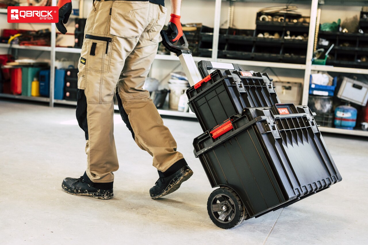 Qbrick System QS ONE/PRO 23.6-in Black Plastic and Metal Wheels Lockable Tool Box