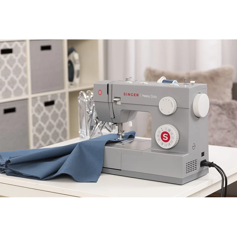 SINGER 4432 Heavy Duty Sewing Machine With Included Accessory Kit. 110 Stitch Applications. Perfect For Beginners. Gray