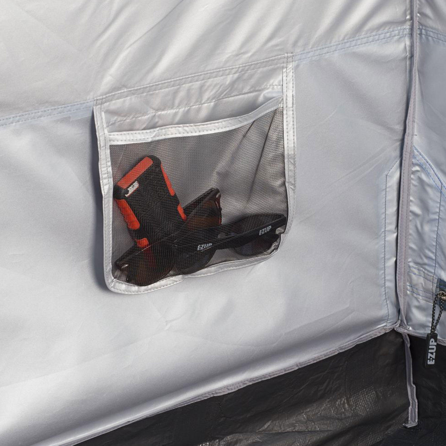 E-Z UP Camping Cube 6.4. Straight Leg with Carry Bag. Royal Blue