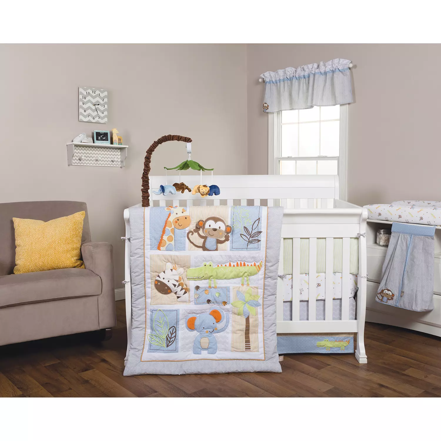 Trend Lab 6-Piece Crib Bedding Set. Jungle Fun