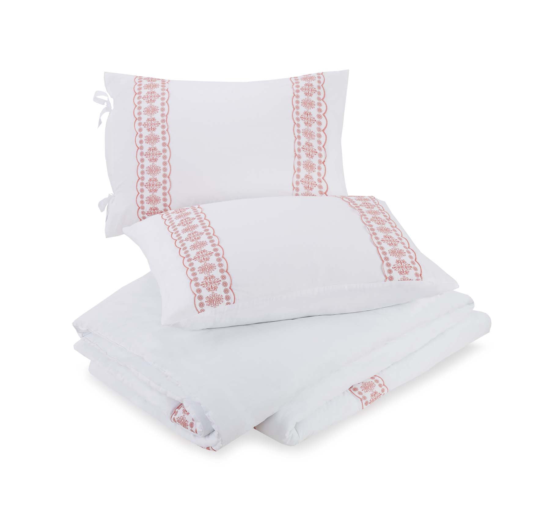 The Pioneer Woman White Cotton Eyelet 4-Piece Comforter Set. Full / Queen