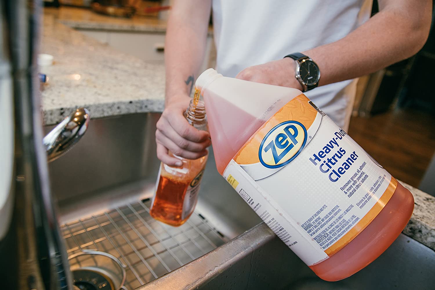 ZEP Heavy-Duty Citrus Degreaser 32 Ounces ZUCIT32