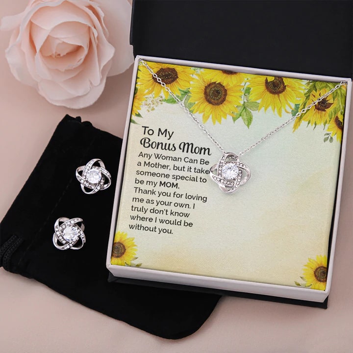 White necklaces. Gift for Mother's Day. necklaces for Women. Gift box Valentine. Girlfriend