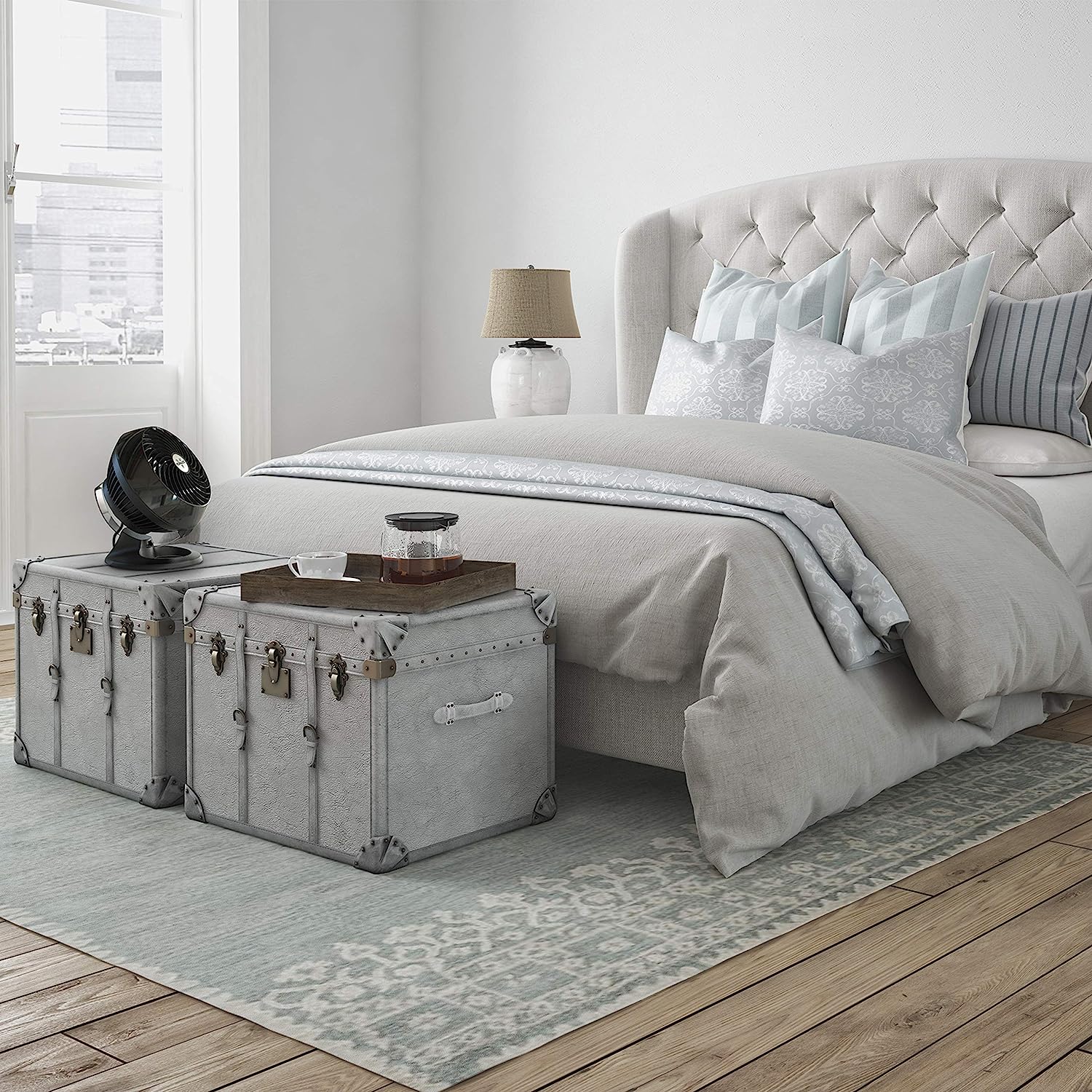 Vornado 460 Whole Room Air Circulator. Small Fan with 3 Speeds. Adjustable Tilt. Easy to Clean. Moves Air 70 Feet. Quiet Fan for Home. Office. Bedroom. Black