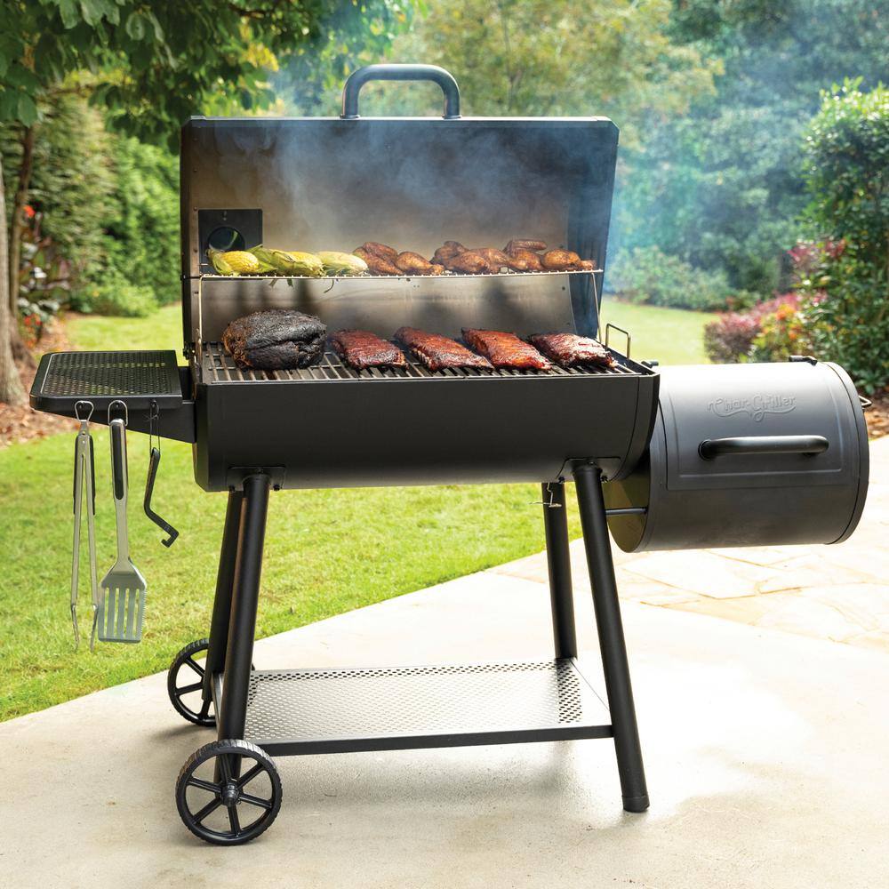 Char-Griller 1733 Smokin- Champ Charcoal Grill Offset Smoker in Black