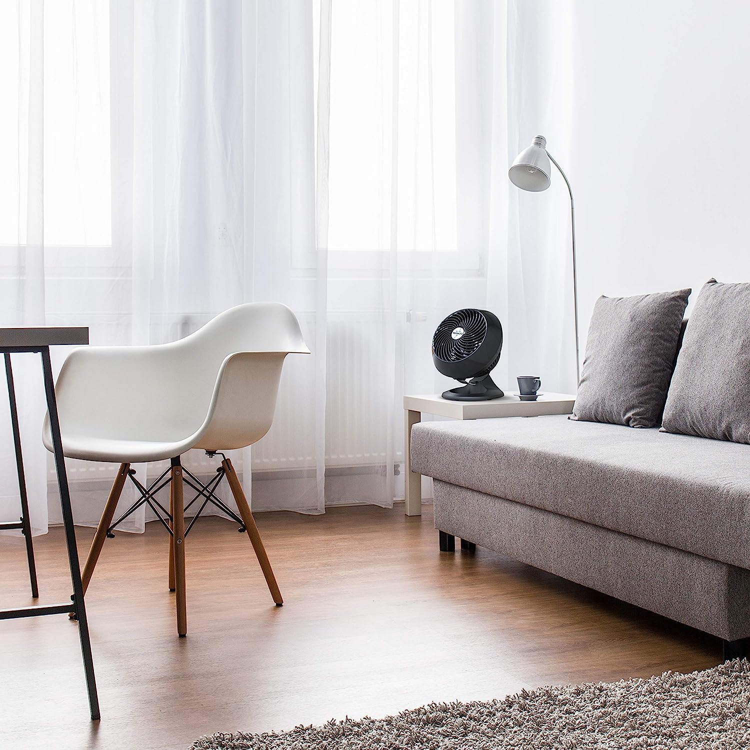 Vornado 560 Whole Room Air Circulator with 4 Speeds. 560-Medium. Black