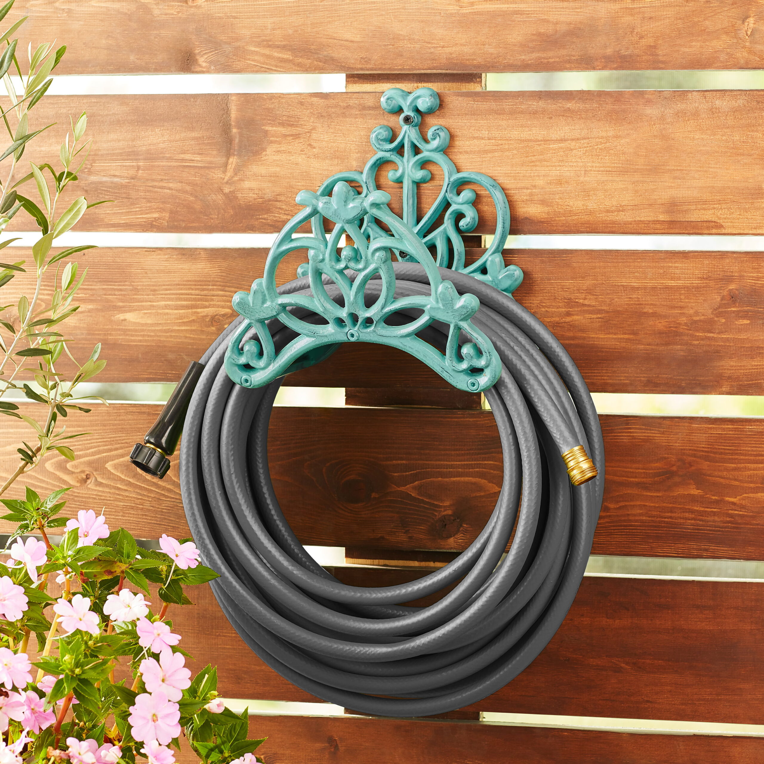 The Pioneer Woman Goldie Decorative Hose Hanger. Teal