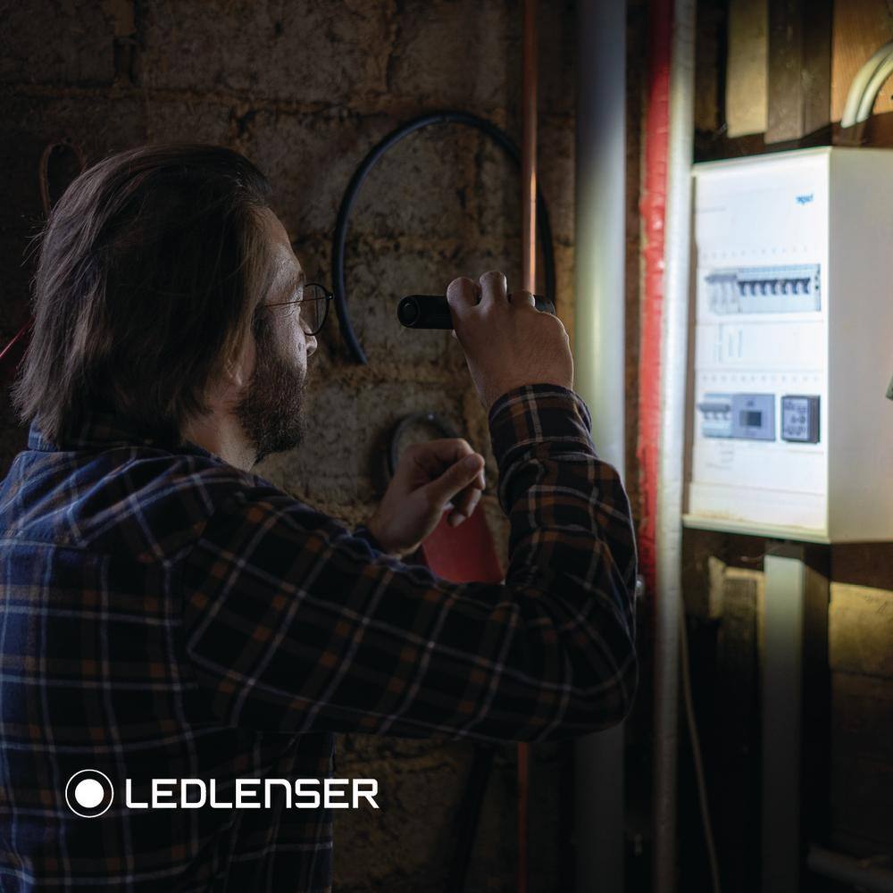 LEDLENSER P7R Core P7R Core Rechargeable Flashlight. 1400 Lumens. Advanced Focus System. Constant Light Output. Waterproof