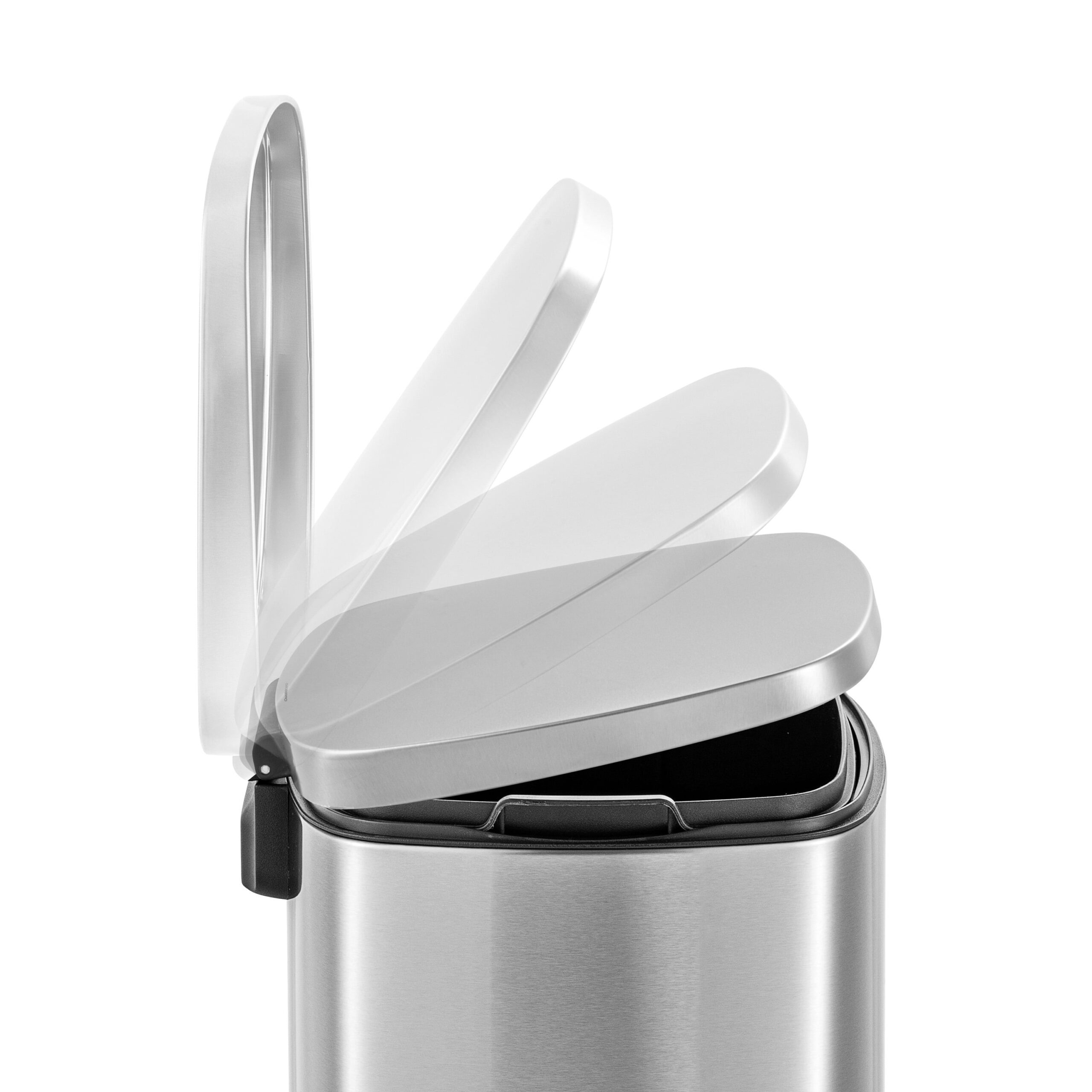 Qualiazero 13.2 gallon Trash Can. Stainless Steel Step On Kitchen Garbage Can. Silver