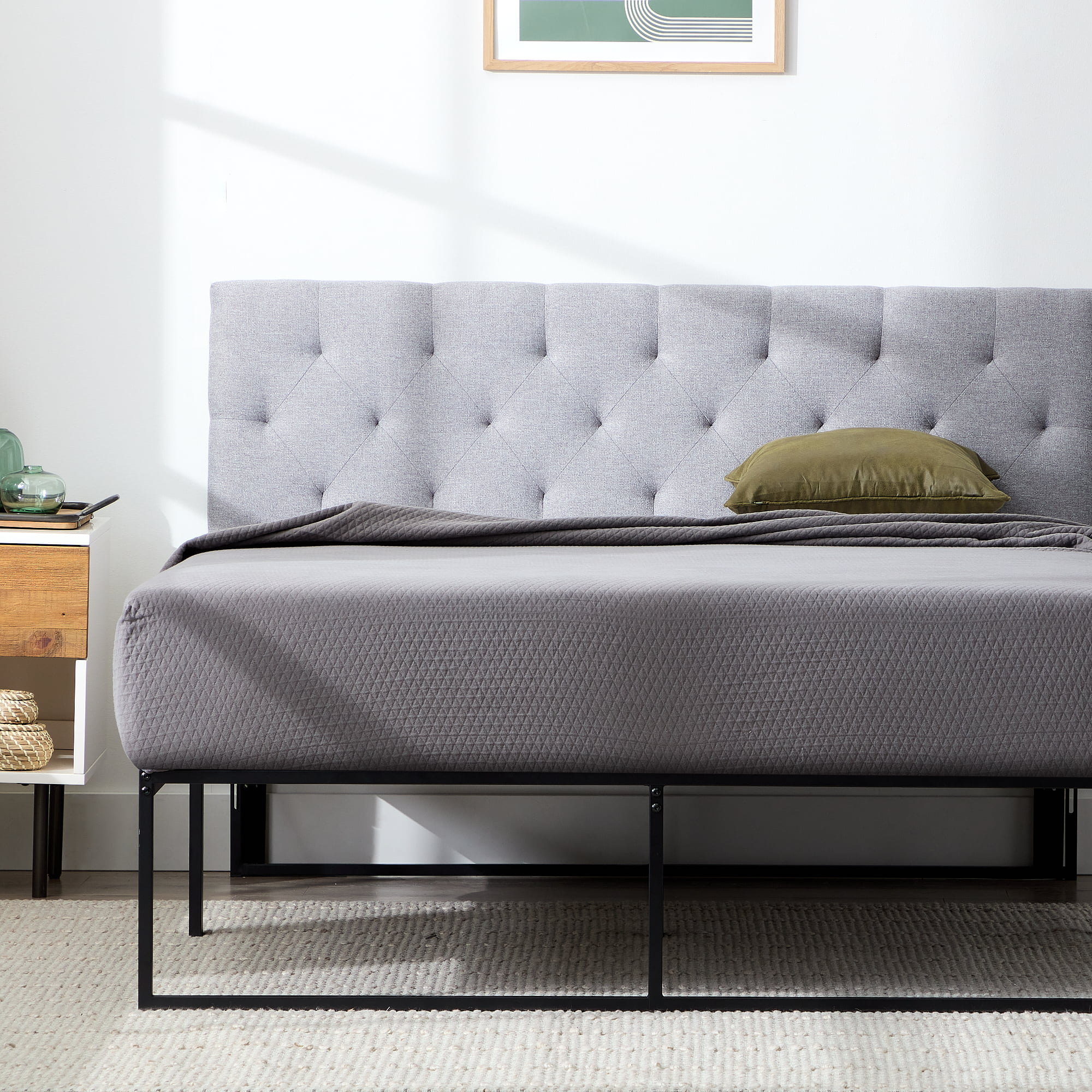 Rest Haven Eugene Diamond Tufted Upholstered Headboard. Full. Gray