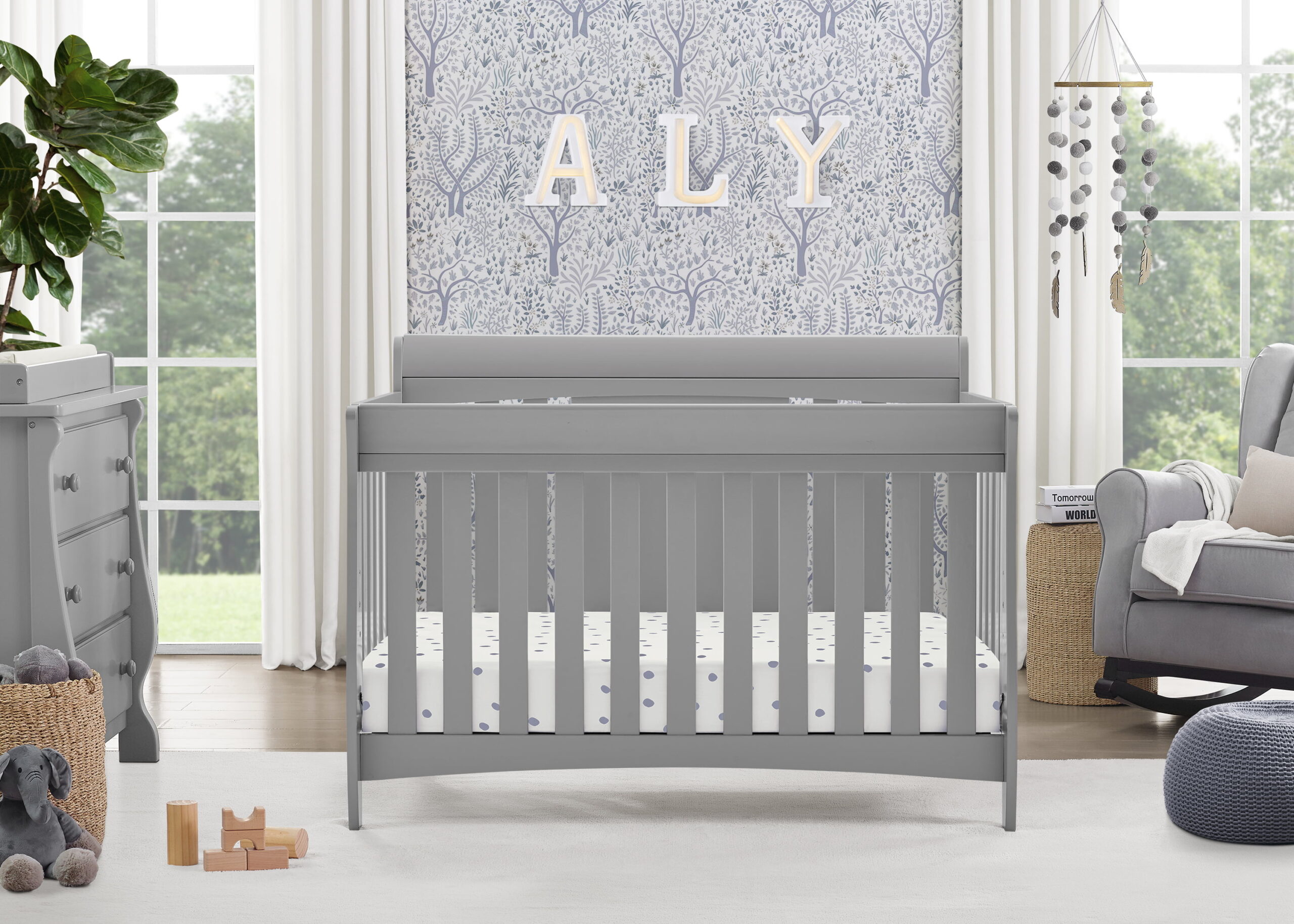 Delta Children Richmond 6-in-1 Convertible Baby Crib. Grey