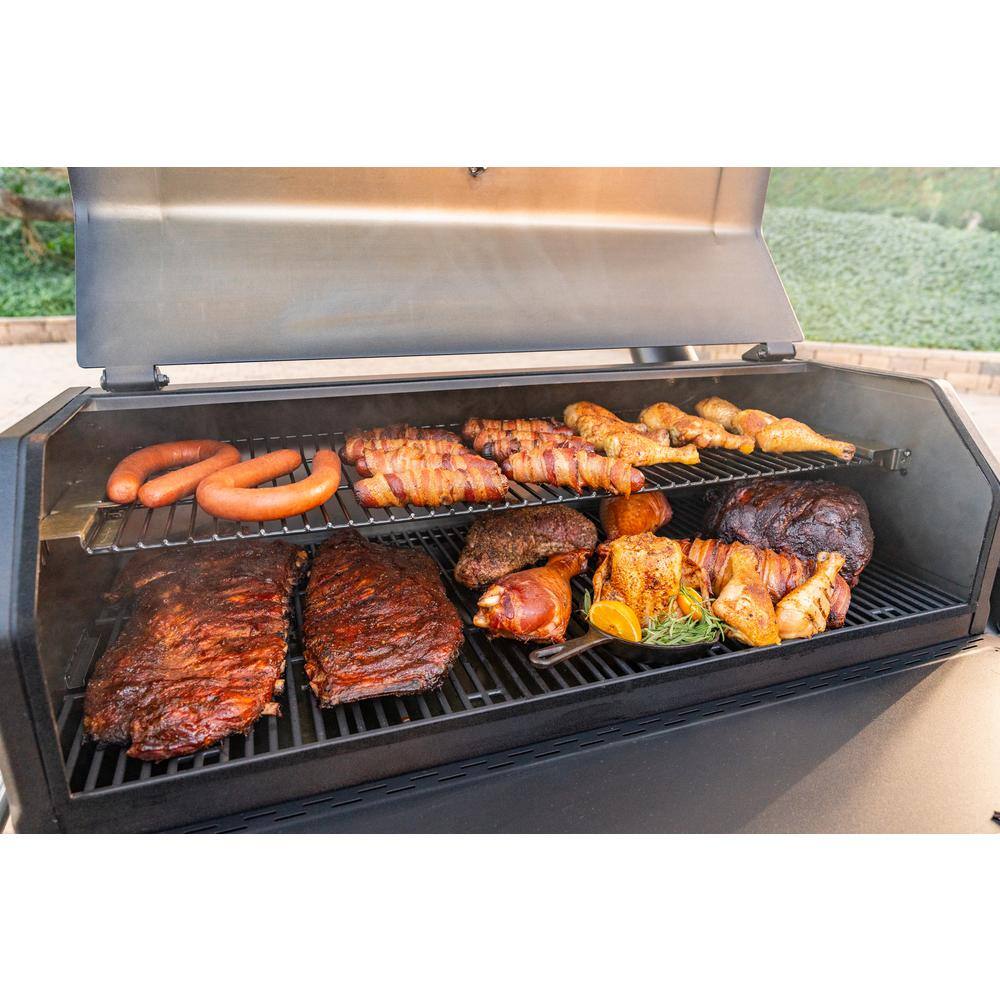Nexgrill 810-0071 Oakford 1150 Reverse Flow Offset Smoker Charcoal Grill in Black